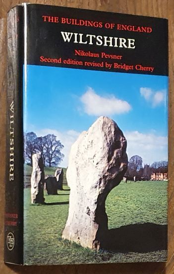 Wiltshire (The Buildings of England)