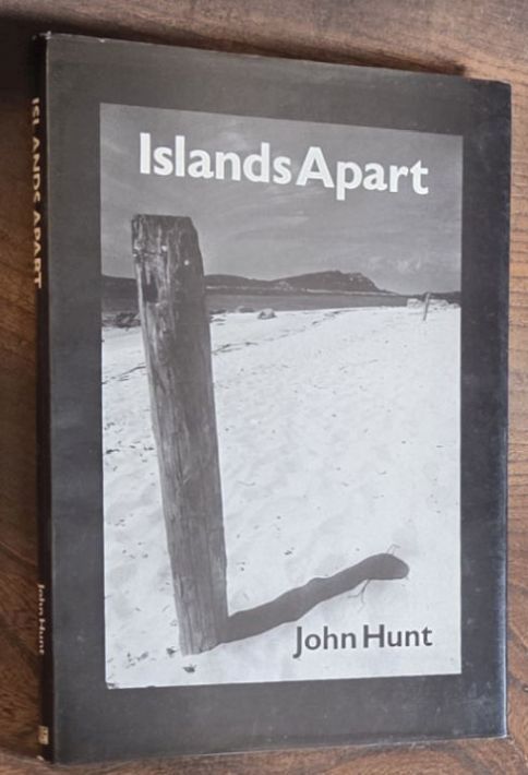 Islands Apart : the Isles of Scilly. Eighty monochrome plates and text